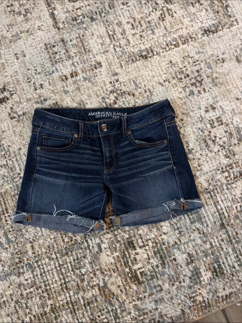 American Eagle Outfitters Dark Indigo Denim Roll-Cuff Women's Shorts